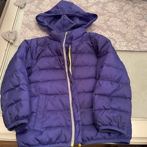 Armani Junior puffer jacket with hood. Excellent condition size 4 unisex